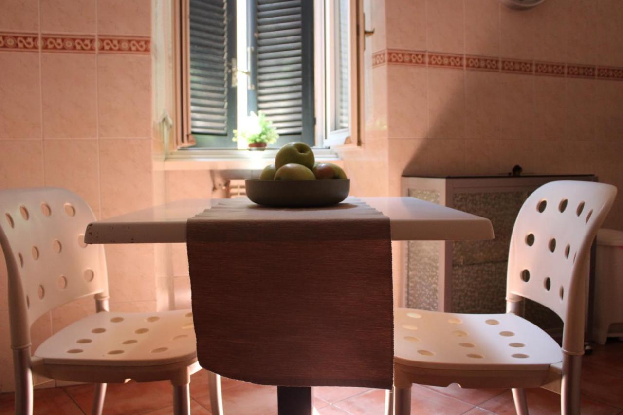Colosseum New Charming Apartment ローマ エクステリア 写真