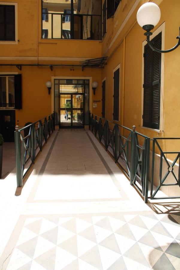 Colosseum New Charming Apartment ローマ エクステリア 写真